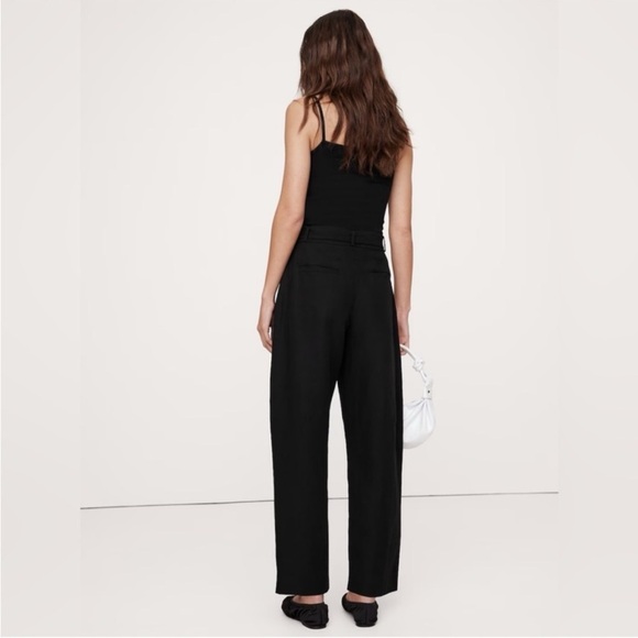 NWT! Banana Republic Black High-Rise Barrel Tencel-Linen Pant - Multiple Sizes 🤎 - Picture 3 of 7